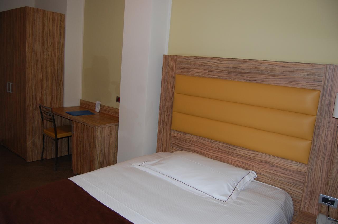 Giga Hotel Villa Santa Lucia Экстерьер фото